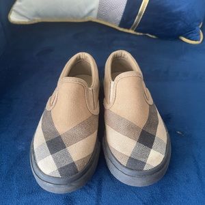 Burberry shoes